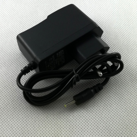 ŁADOWARKA SIECIOWA DO TABLETÓW 5V 2A -12685